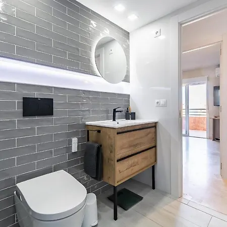 Vistas Azules -- Remodeled, Large Terrace, Spectacular Ocean Views And Level Access * Torremolinos