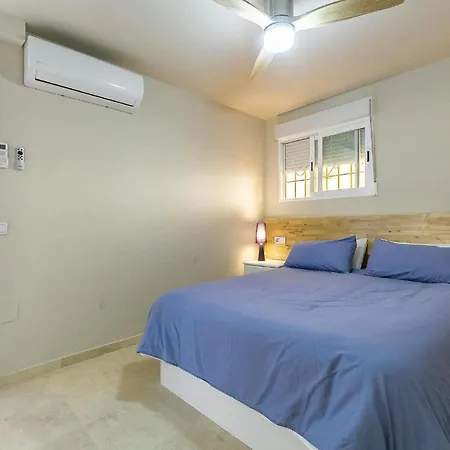 アパート Vistas Azules -- Remodeled, Large Terrace, Spectacular Ocean Views And Level Access トレモリノス