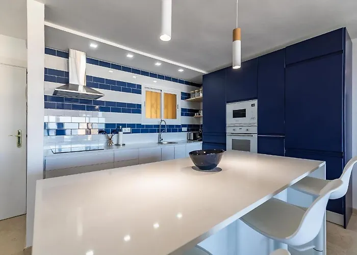 Lejlighed Vistas Azules -- Remodeled, Large Terrace, Spectacular Ocean Views And Level Access Torremolinos