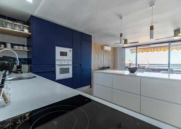 Vistas Azules -- Remodeled, Large Terrace, Spectacular Ocean Views And Level Access Torremolinos