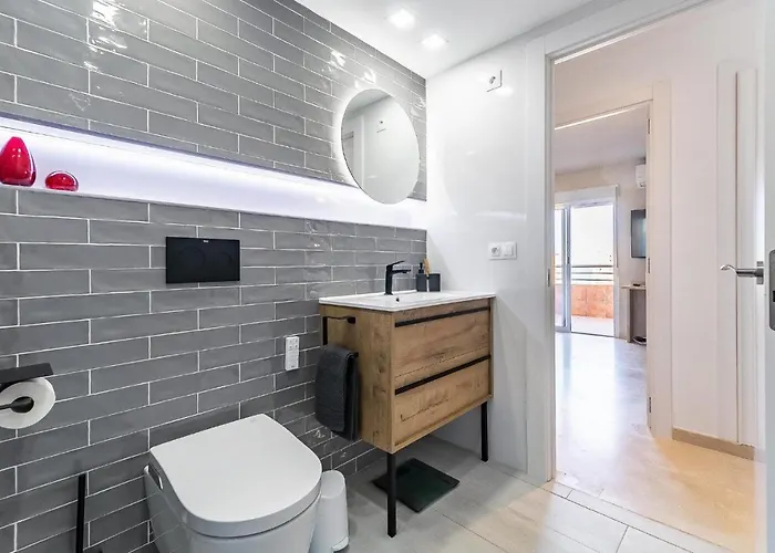 Vistas Azules -- Remodeled, Large Terrace, Spectacular Ocean Views And Level Access * Torremolinos