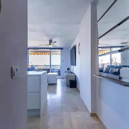Vistas Azules -- Remodeled, Large Terrace, Spectacular Ocean Views And Level Access Apartamento